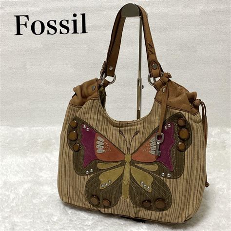 fossil 年齢層 バッグ